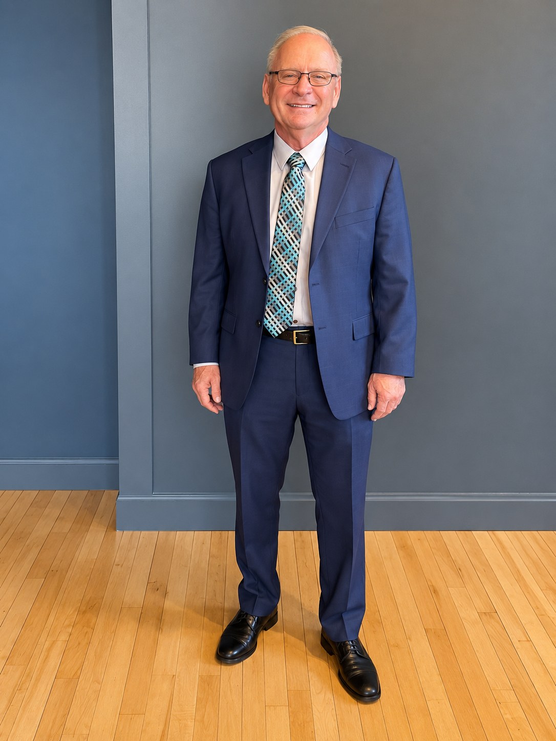 Lou Saslaw standing portrait